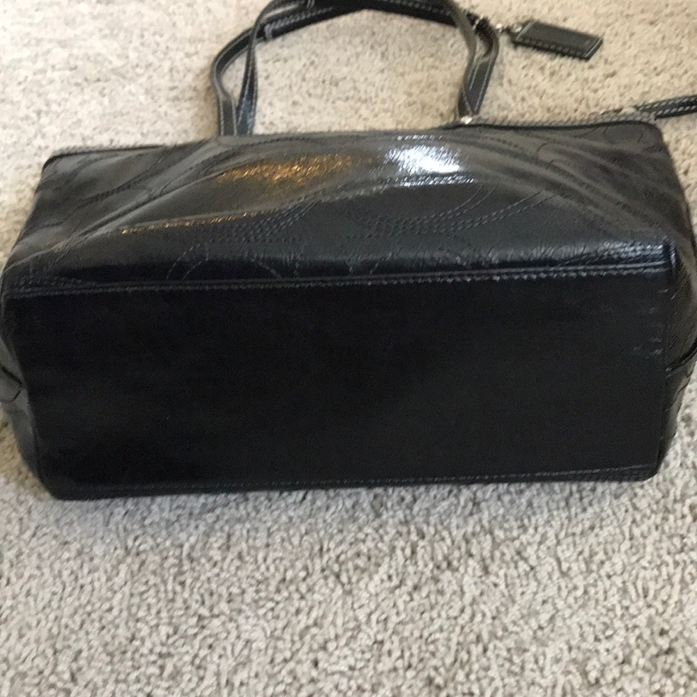 Signature Coach Black Patent Leather Purse Tote - Picture 6 of 8
